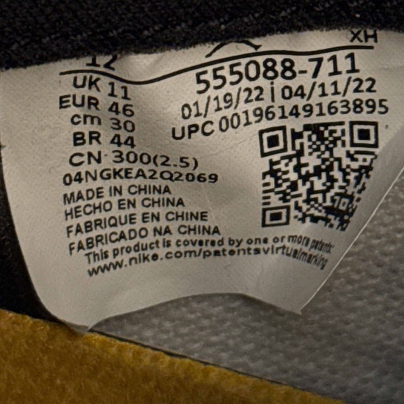 Men\'s Air Jordan 1 Retro High OG Taxi 555088-711 Taxi Black Sail Size 12 Used